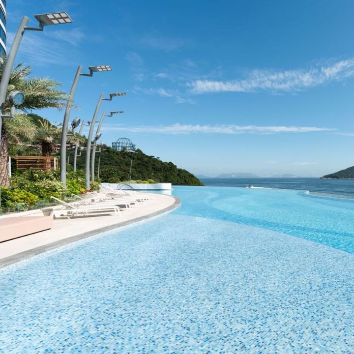 hotel swimming pools Fullerton Ocean Park