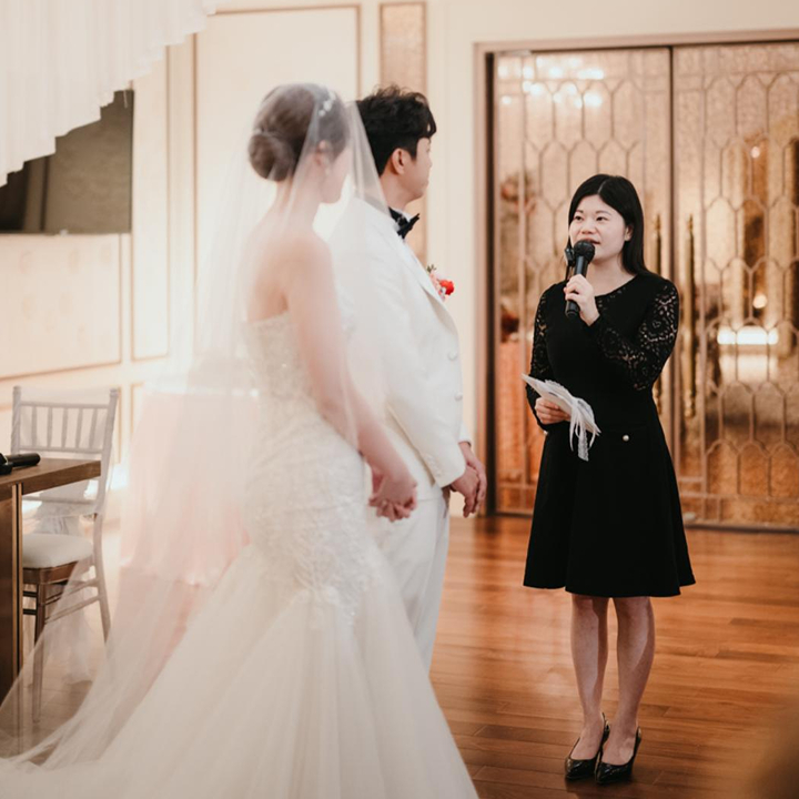 merry marry civil celebrant are particularly good for international couples and handling overseas applications