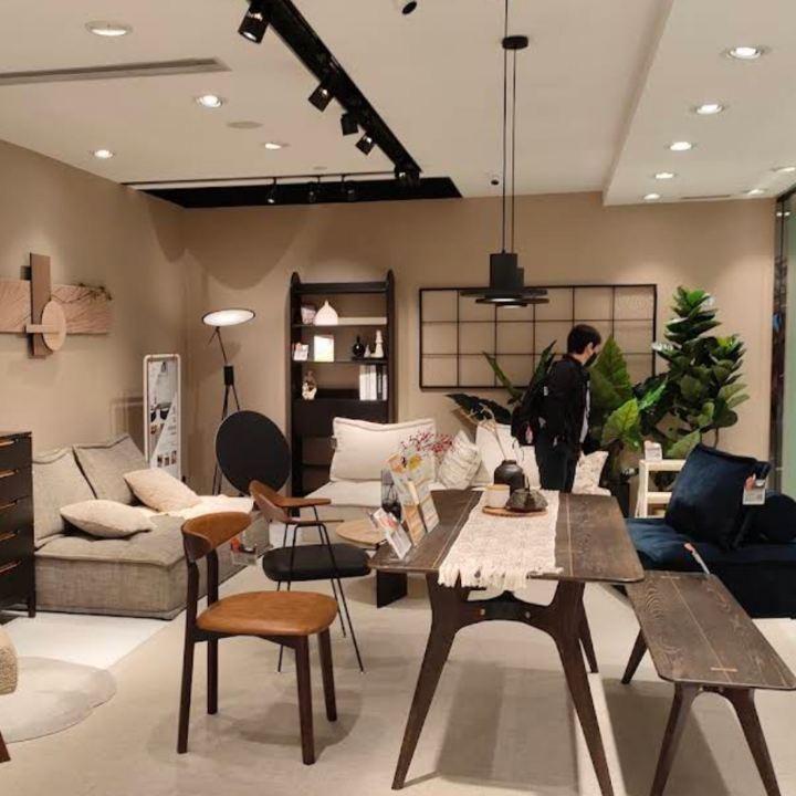 China Hong Kong City Outlet mall taobao physical store Hong Kong outlets hk shopping brand tsim sha tsui kowloon mall