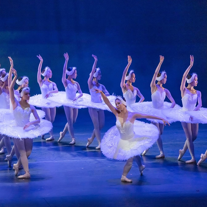 ballet performance by gravity ballet, dance studio in hong kong, dance classes for adults ballet
