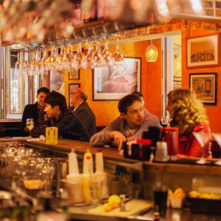 castros bar tsim sha tsui, where to drink in tst