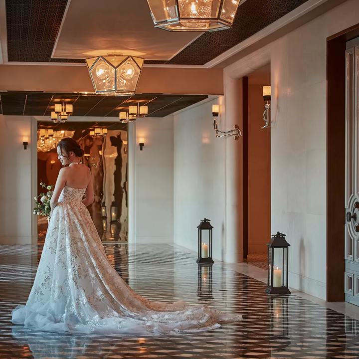 bride in a wedding dress at the rosewood hong kong, luxury wedding package in hk