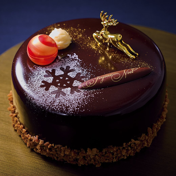 christmas themed cake from chateraise japan dessert and cake shop available in hong kong