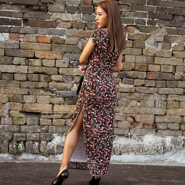 back of a cheongsam from vintage hk, best qipao to buy in hong kong, affordable cheongsams