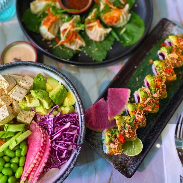 best set lunch deals in central; cooshti on wellington street has a fushion two course and three course lunch set menu available on weekdays