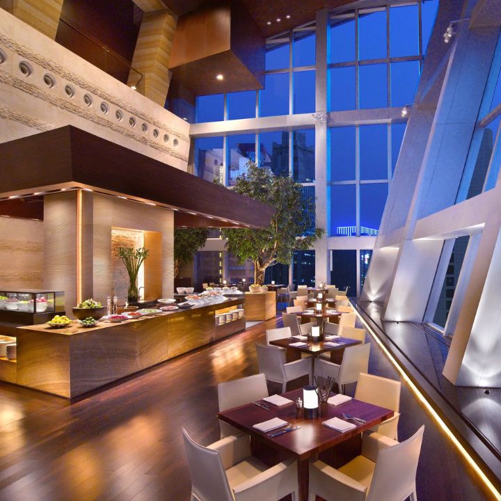 grand hyatt hotel shenzhen: Hotel in Luohu known for its vibrant energy and five-star grandeur