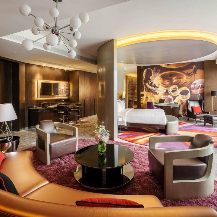 hard rock hotel shenzhen: High-energy resort experience for families in Longhua District