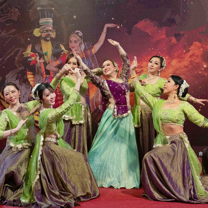 dance performance by jiya dance, join classes for bollywood dance polynesian dance and bellydancing at jiya dance hk