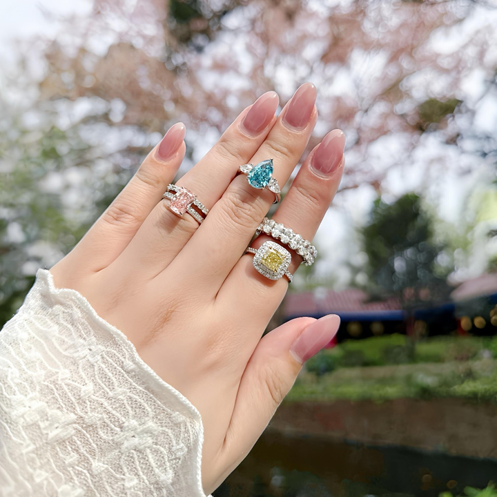 fine jewellery from carat girl made with gia certified natural diamonds and lab grown diamonds, rings, earrings and necklace from carat girl hong kong