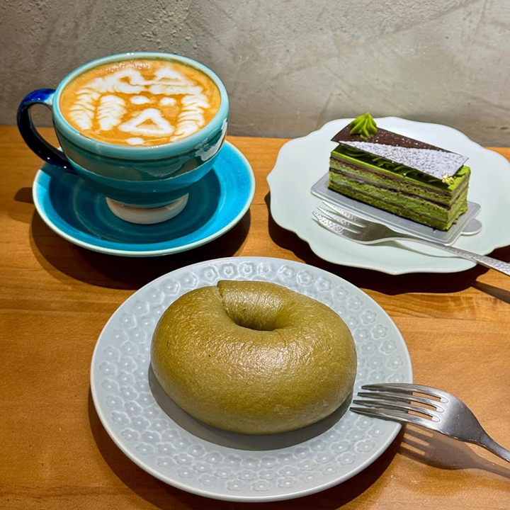 best cafes and coffee shops in kennedy town: Sip The Moment cafe hong kong