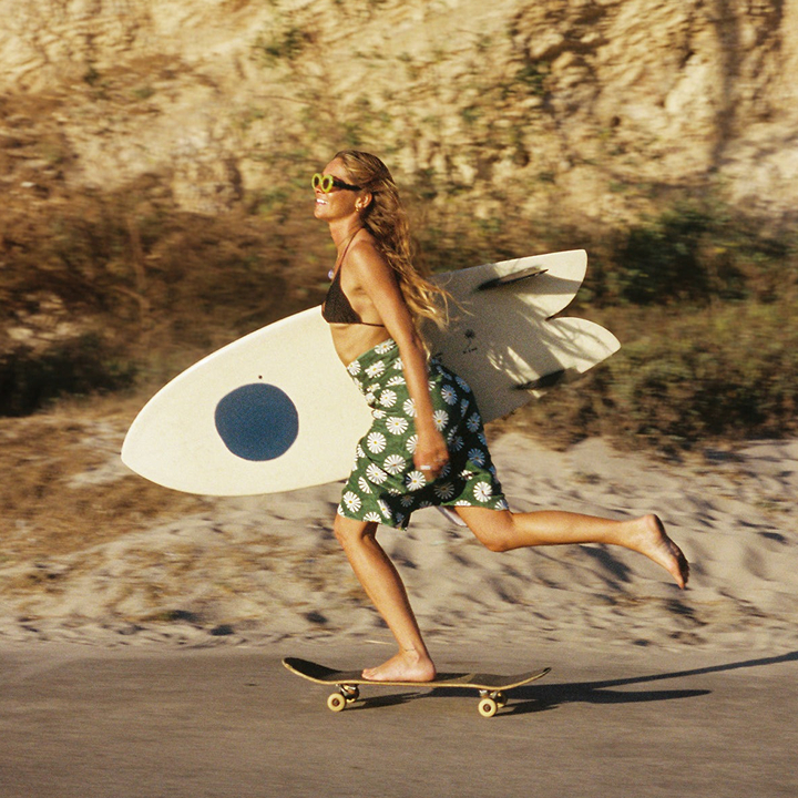 Repulse Bay Guide, Repulse Bay Shops, The Pulse, Island Wake