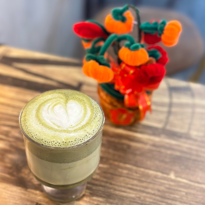 Best Dairy Free Coffee Shops In Hong Kong: Ohms cafe and bar