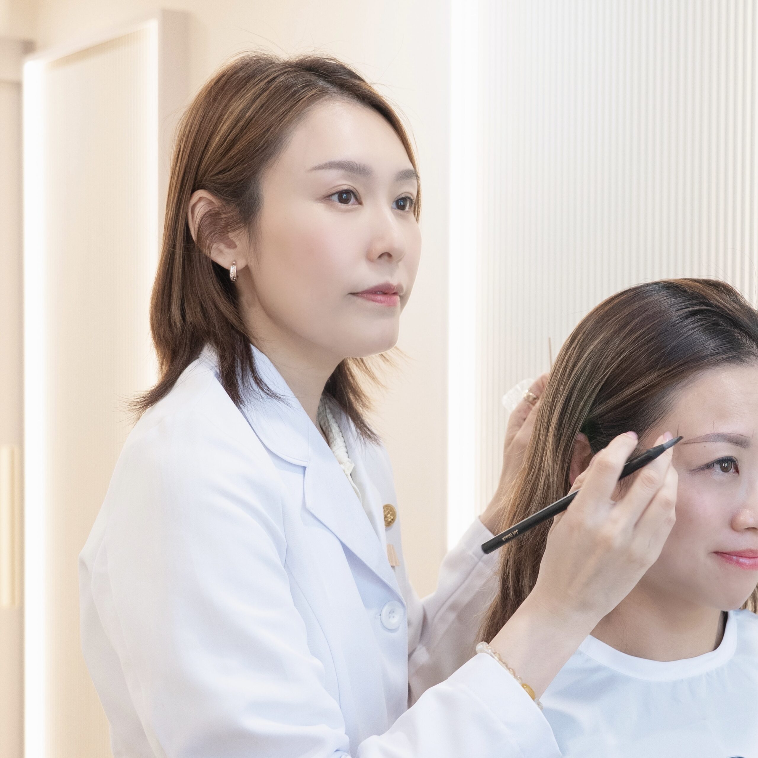 Tiffany Fong TF Brow, Bespoke brows crafted by a professional, best eyebrow services hong kong