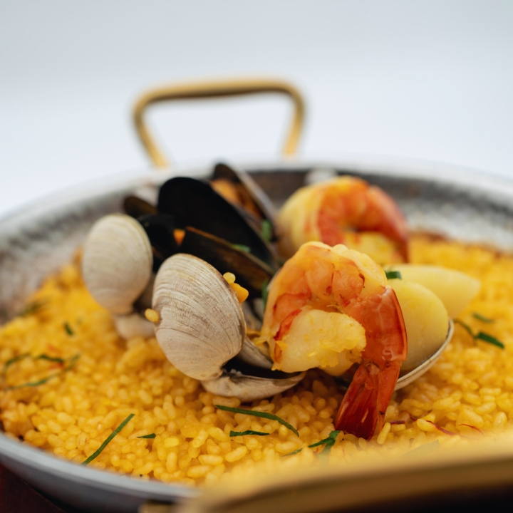 casa 218 causeway bay spanish restaurant, the best spanish restaurants in hong kong, seafood paella