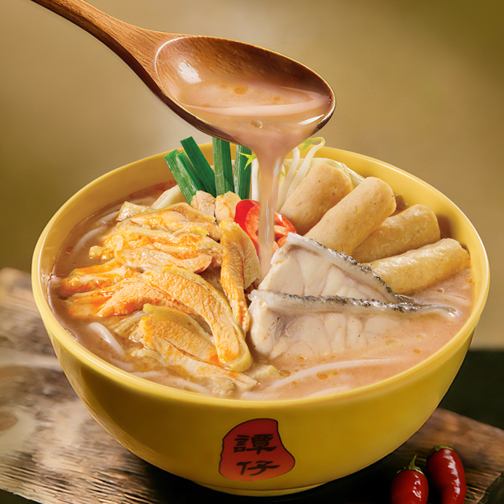 Where to find healthy food and affordable meals in Hong Kong; TamJai Yunnan Mixian Tam Jai soup noodles healthy meal