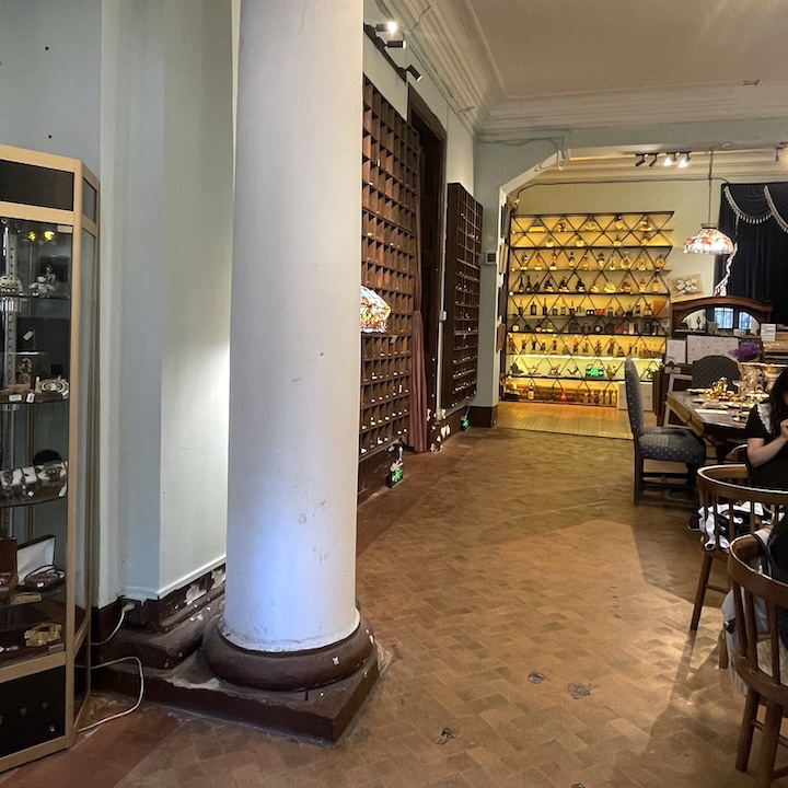 interior of Room 8, a guangzhou bar on Shamian Island