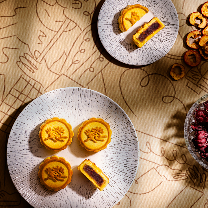 new 2026 mooncakes by Spring Moon co-created with Bakehouse, Peninsula Hong Kong hotel mooncake selection