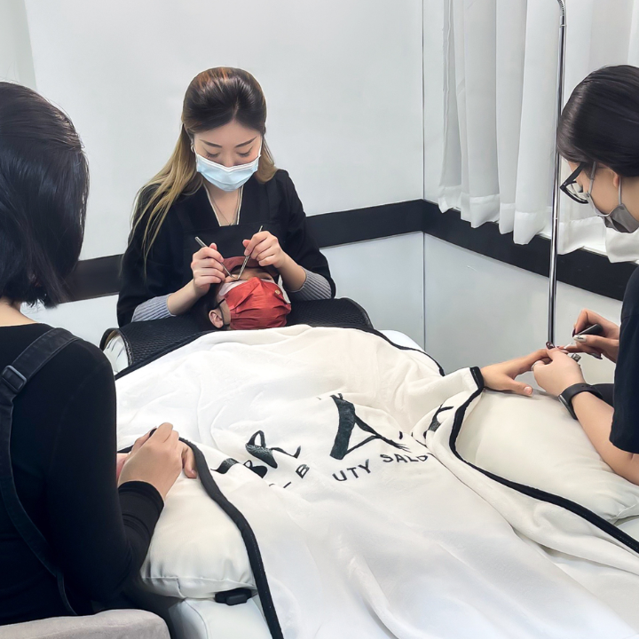 nail salon, lash artist, lash salon, lash treatment, softgel, manicure, pedicure, causeway bay nail salon, central nail salon, causeway bay lash treatment, central lash treatment
